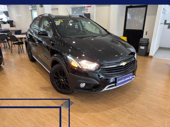 CHEVROLET ONIX 1.4 MPFI ACTIV 8V FLEX 4P AUTOMÁTICO